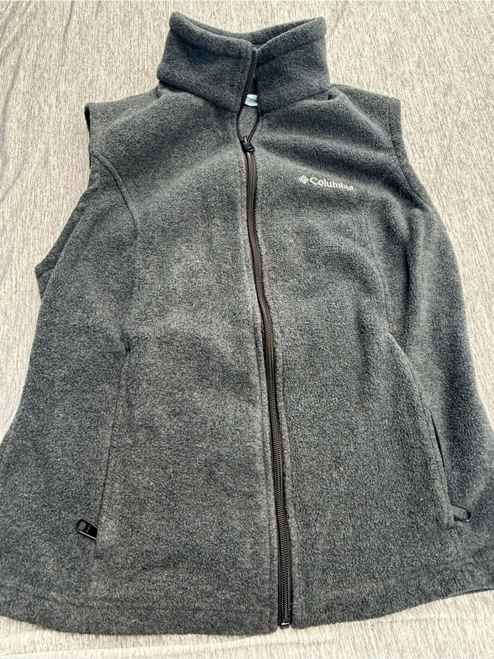 Columbia Women's Dark Gray Zip-Up Fleece Vest